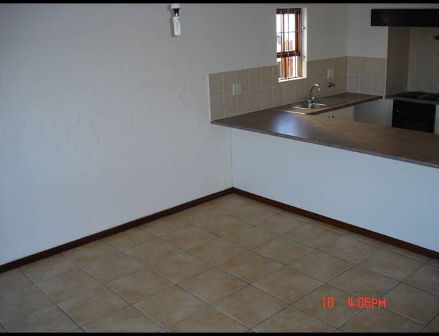 2 bed property to rent in MILNERTON RURAL